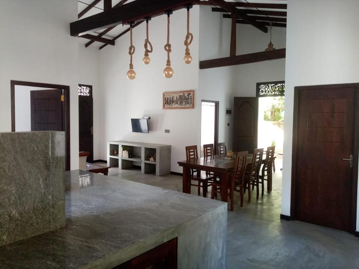 Villa Conch By Om Hikkaduwa Extérieur photo