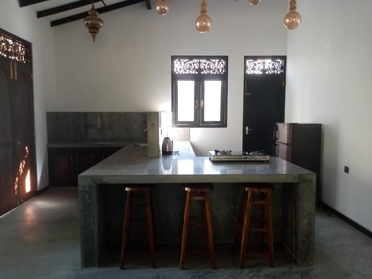 Villa Conch By Om Hikkaduwa Extérieur photo