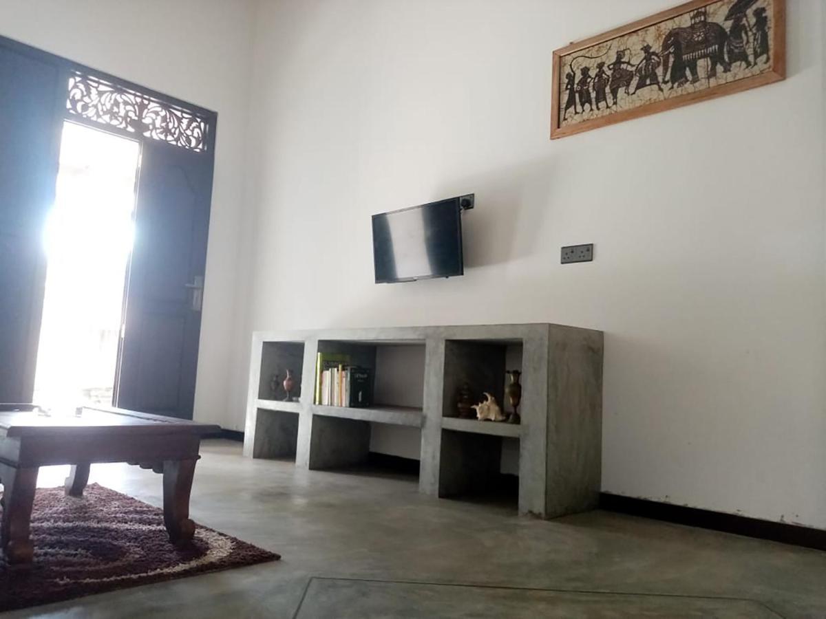Villa Conch By Om Hikkaduwa Extérieur photo